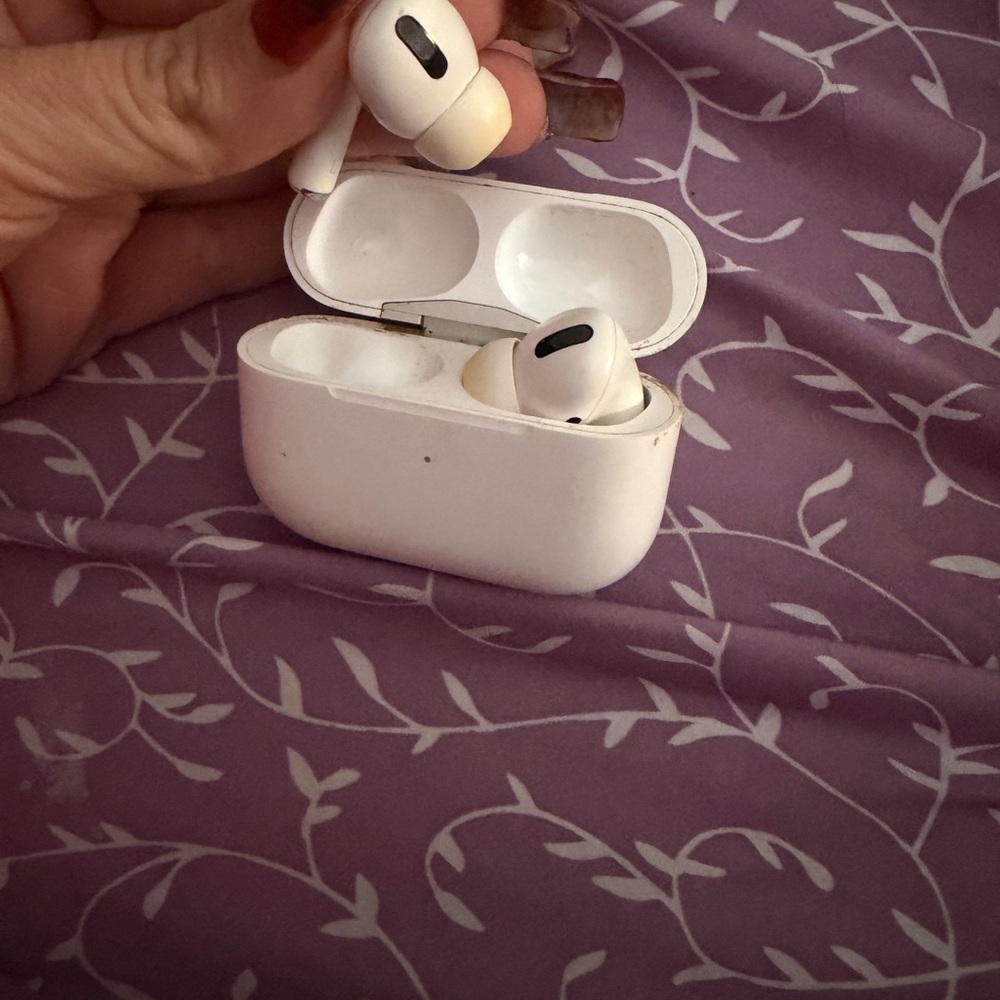 Apple White and Black Wireless Earbuds with Case